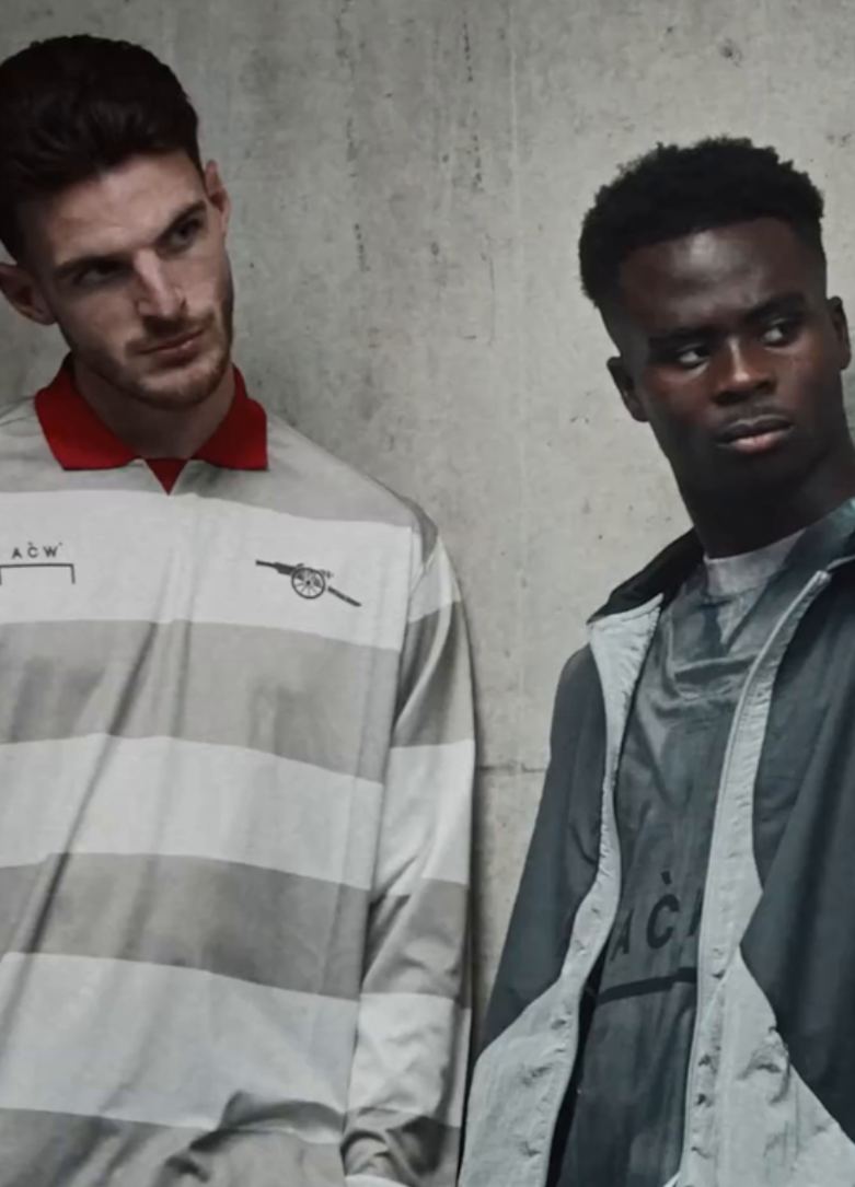 Dos futbolistas en una sesión de moda